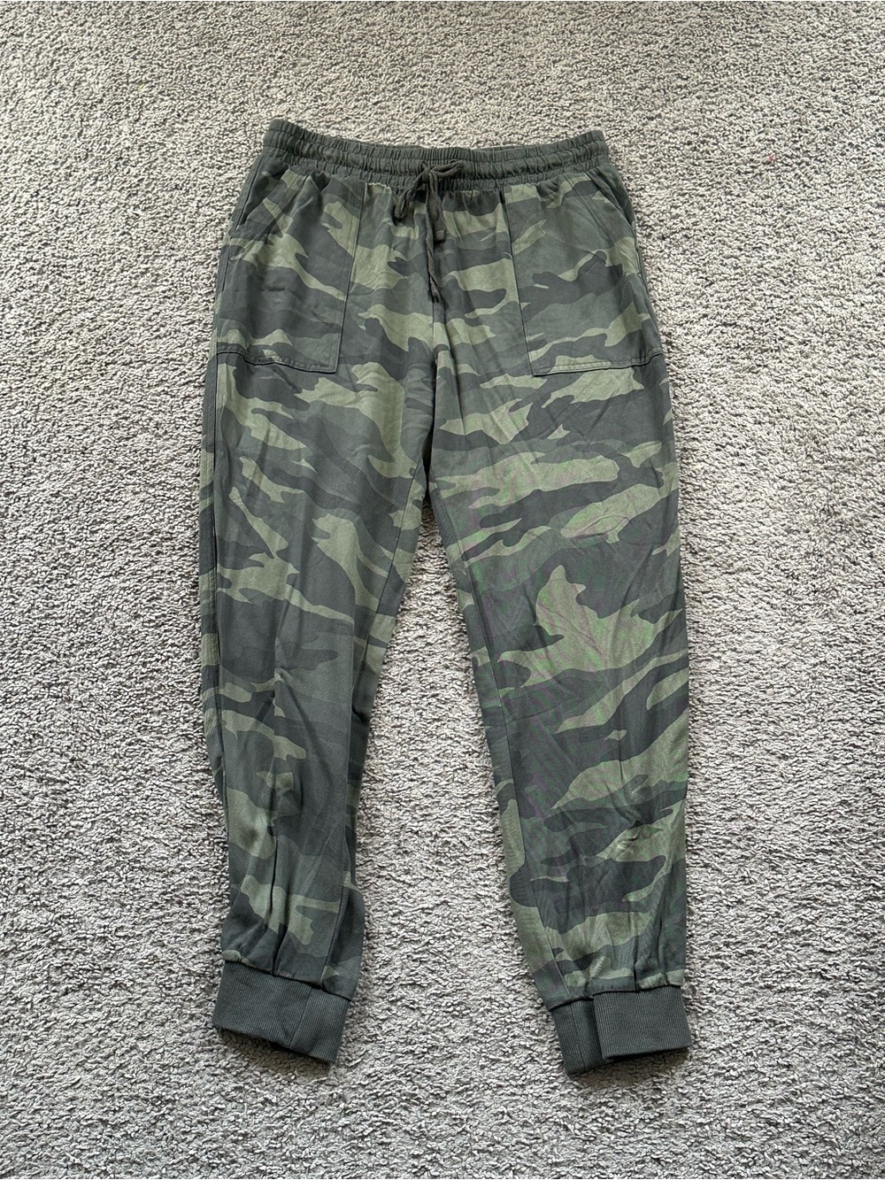Splendid women Camo Jogger Pants - Green Camouflage